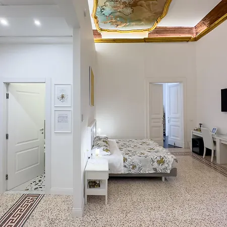 1811 Residenza Storica Неаполь