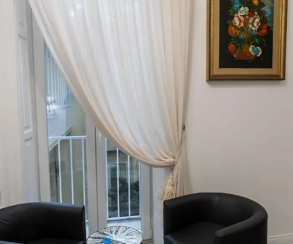 B&B 1811 Residenza Storica 나폴리